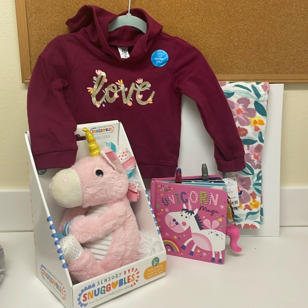 NWT 2T Carters Girl Unicorn Gift Bundle